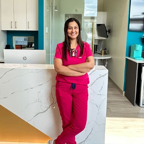 dr manisha chauhan dentist in nw calgary